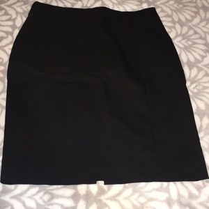 H&M BLACK SKIRT